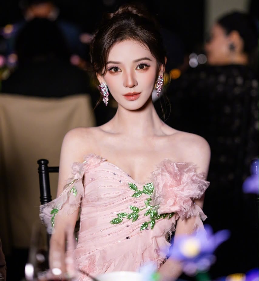 ACTRESS ZHANG YUXI DAZZLES IN LE THANH HOA AT VOGUE FORCES OF FASHION 2026