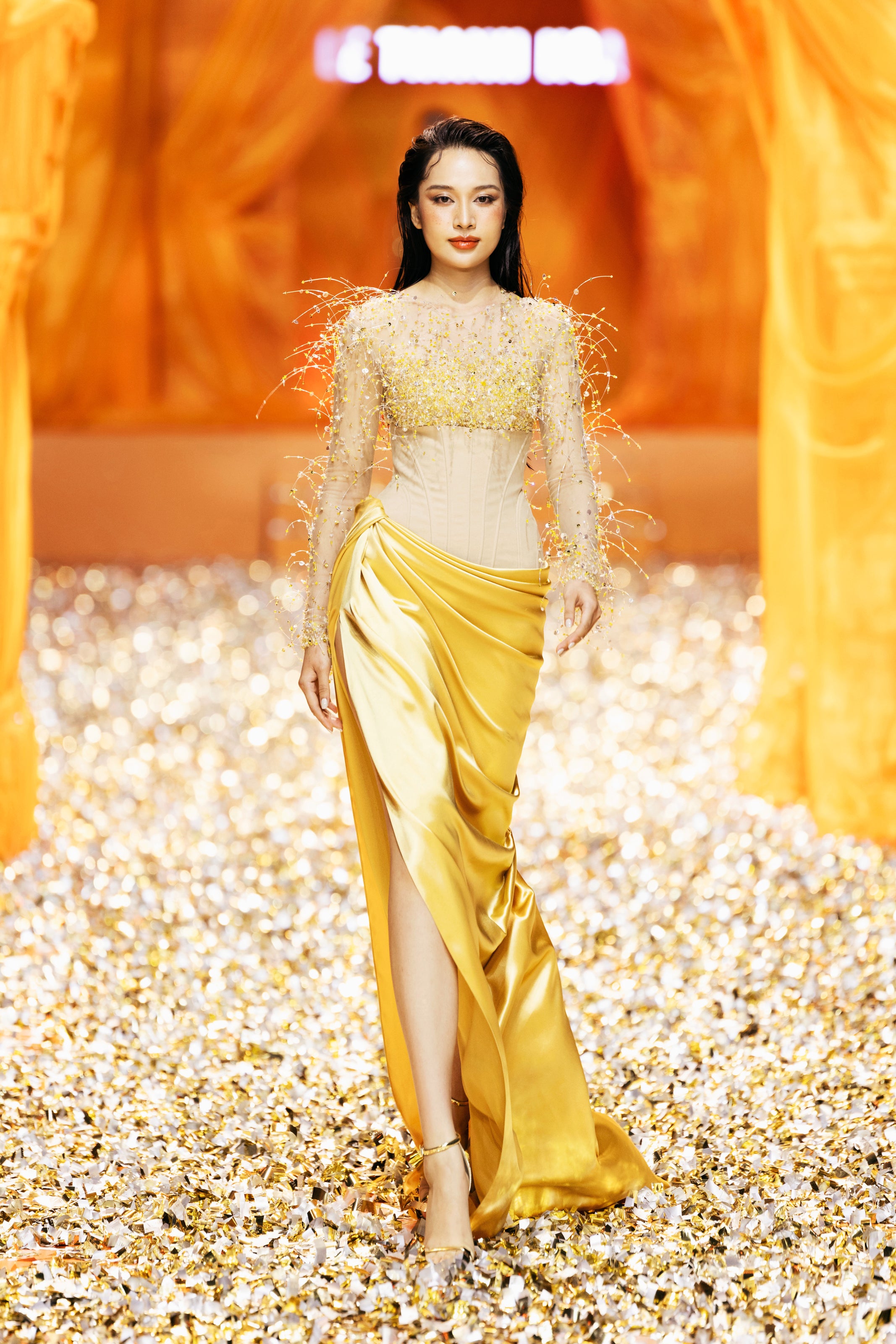 LOOK 50