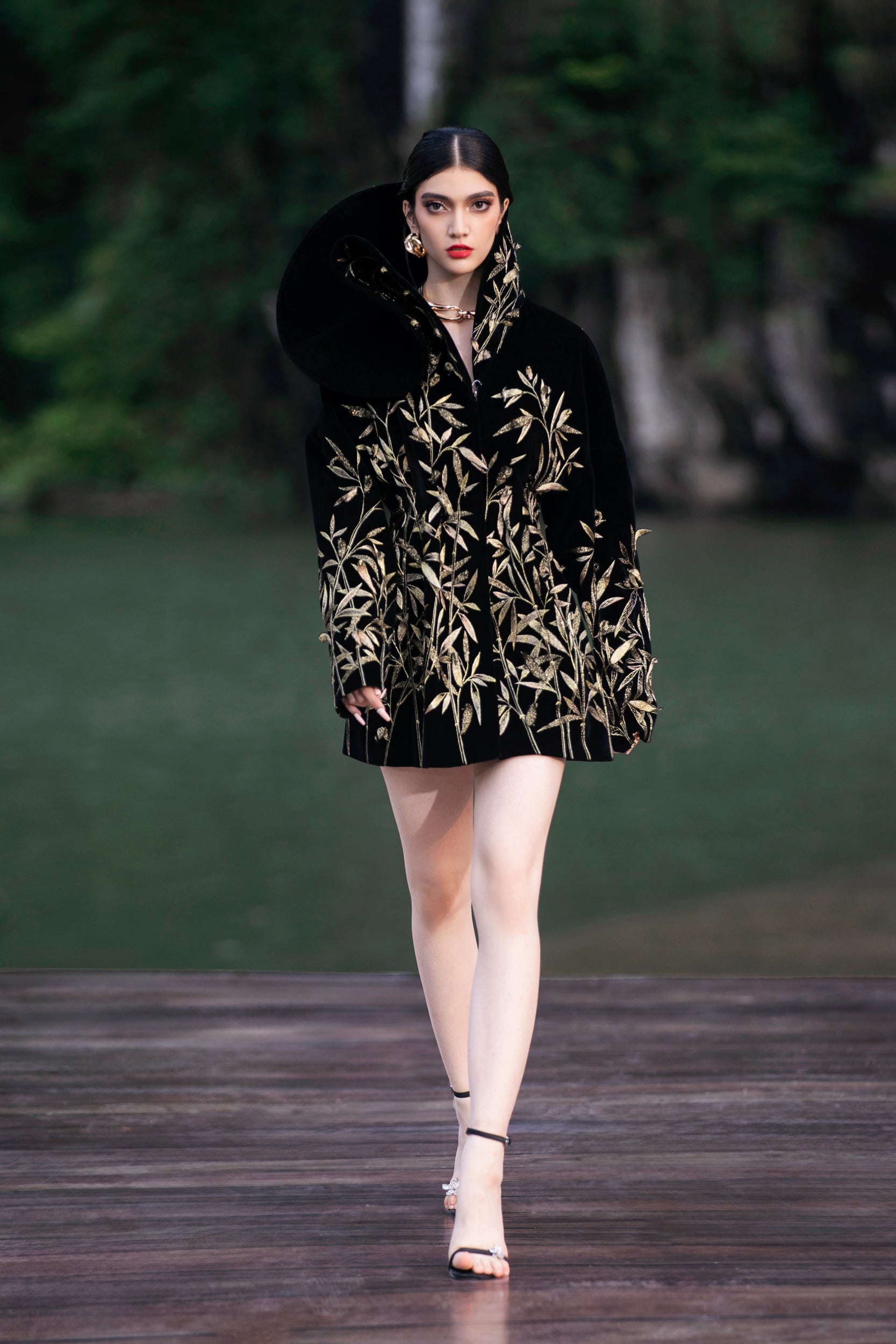 LOOK 43
