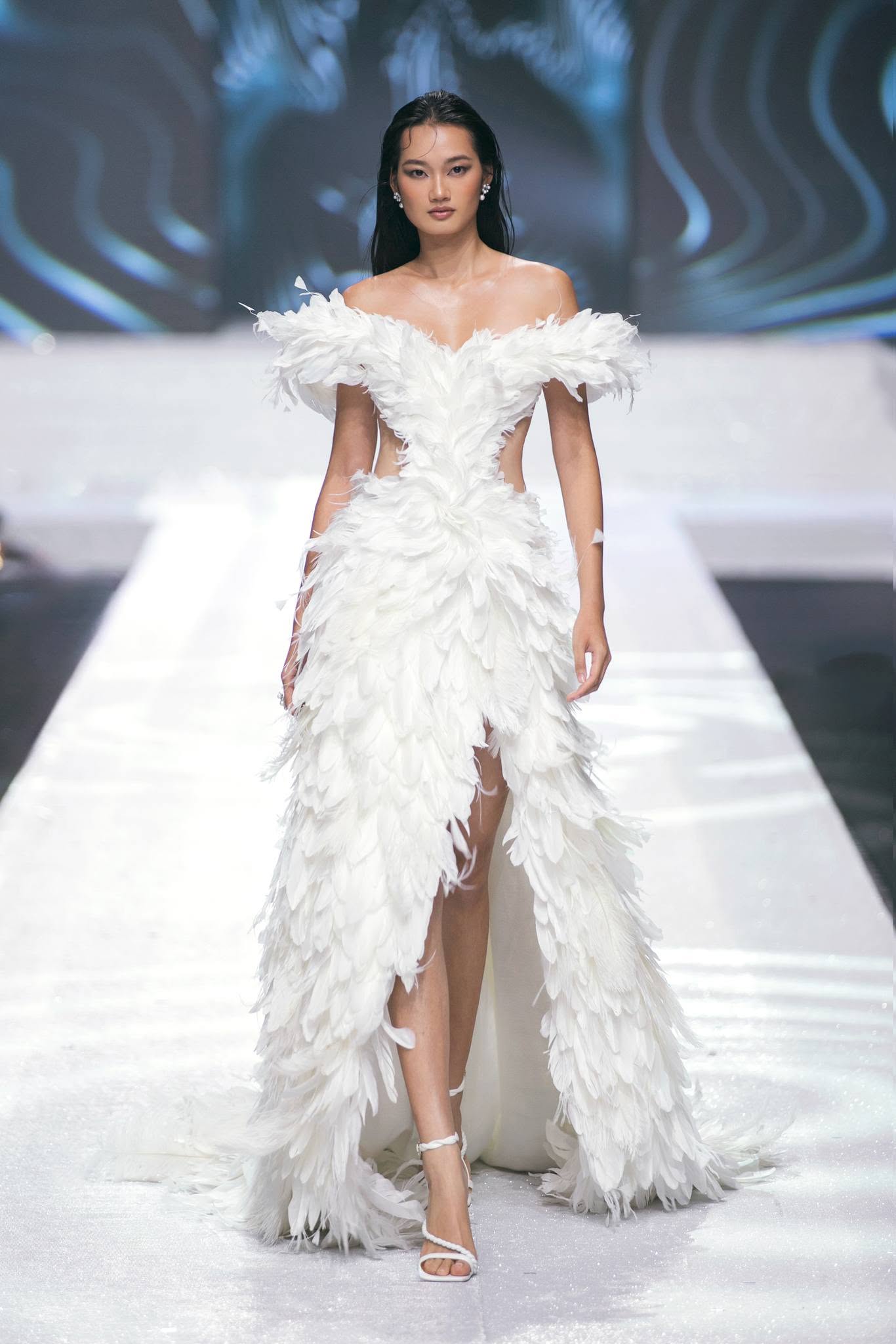 LOOK 16