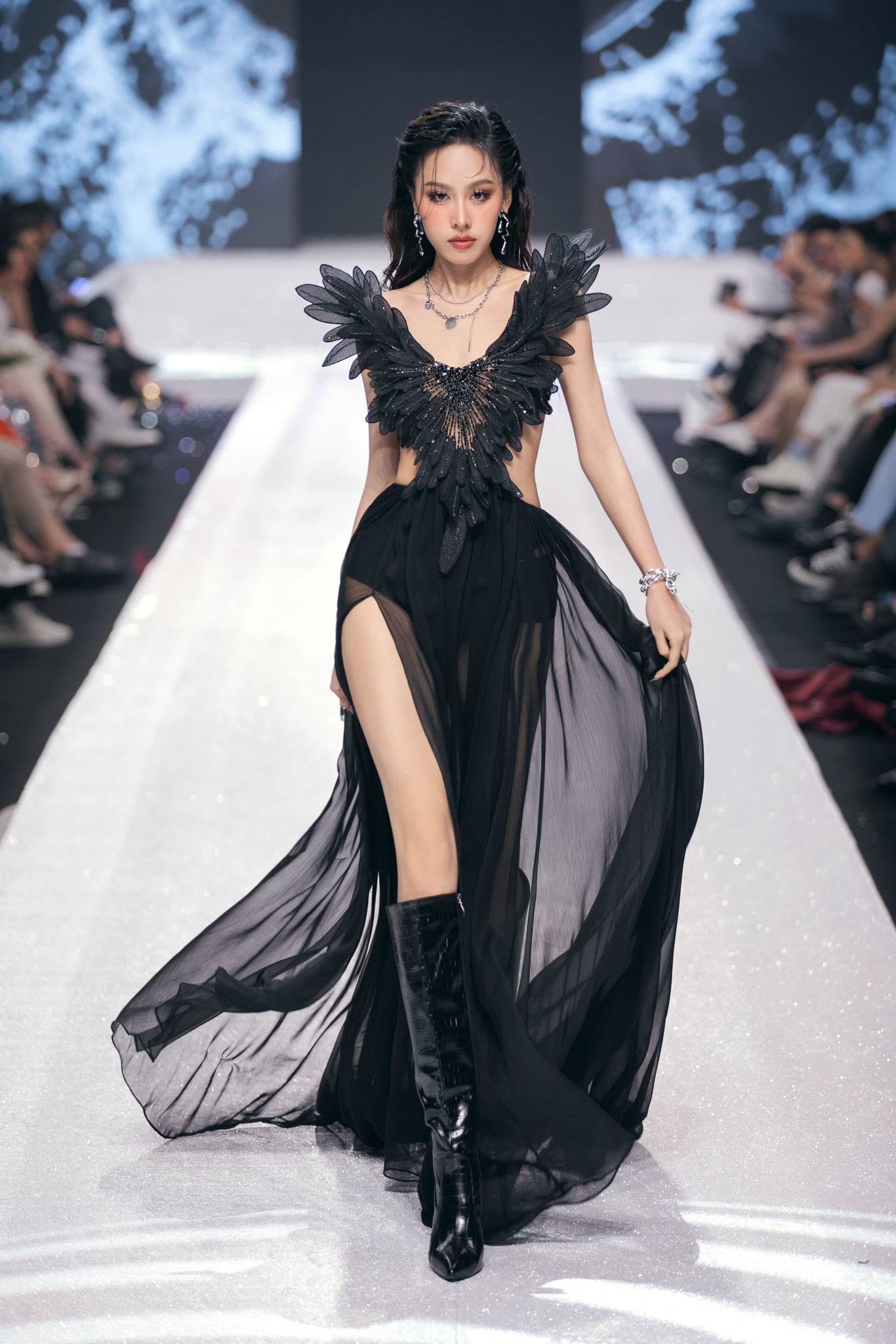 LOOK 31