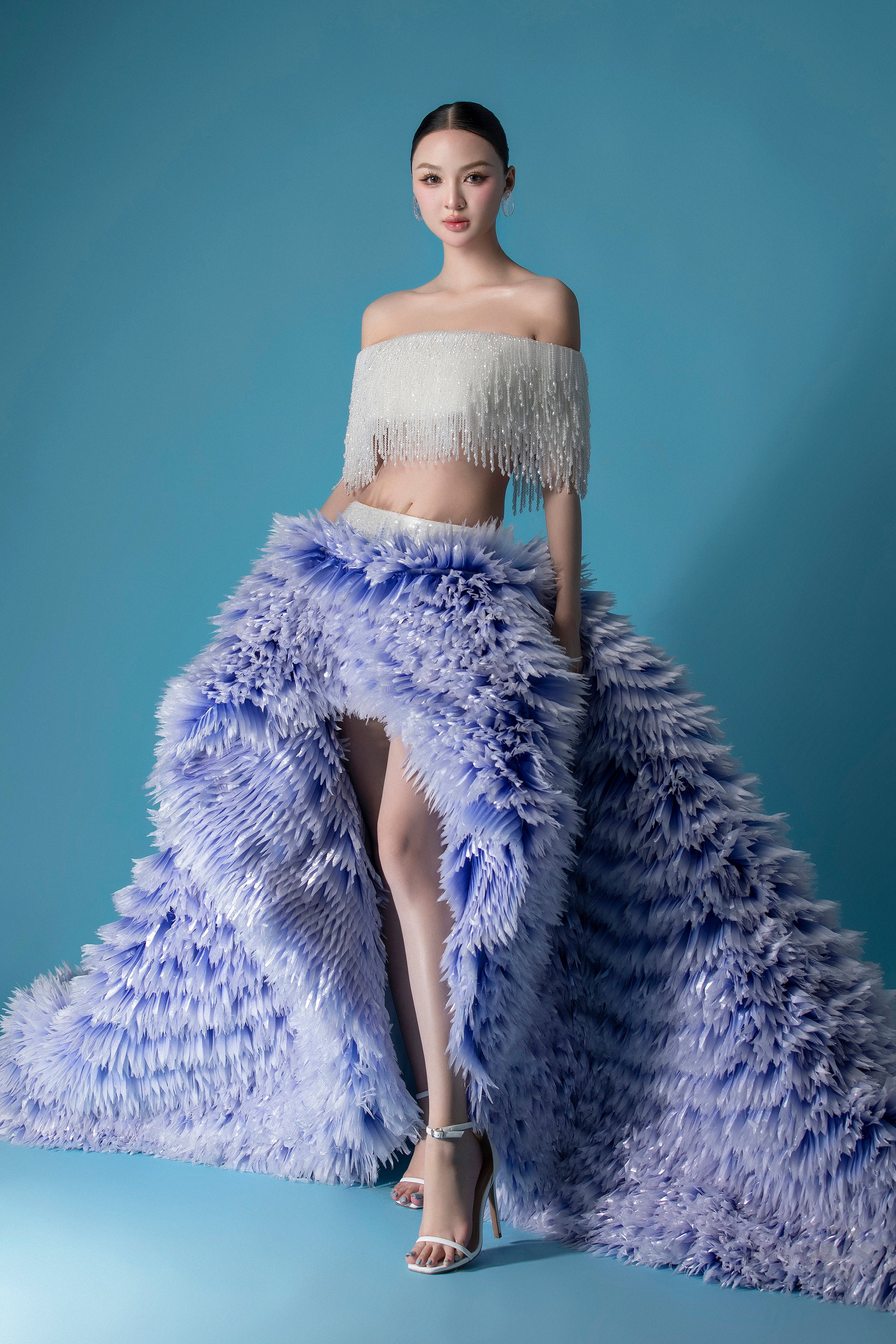 LOOK 04
