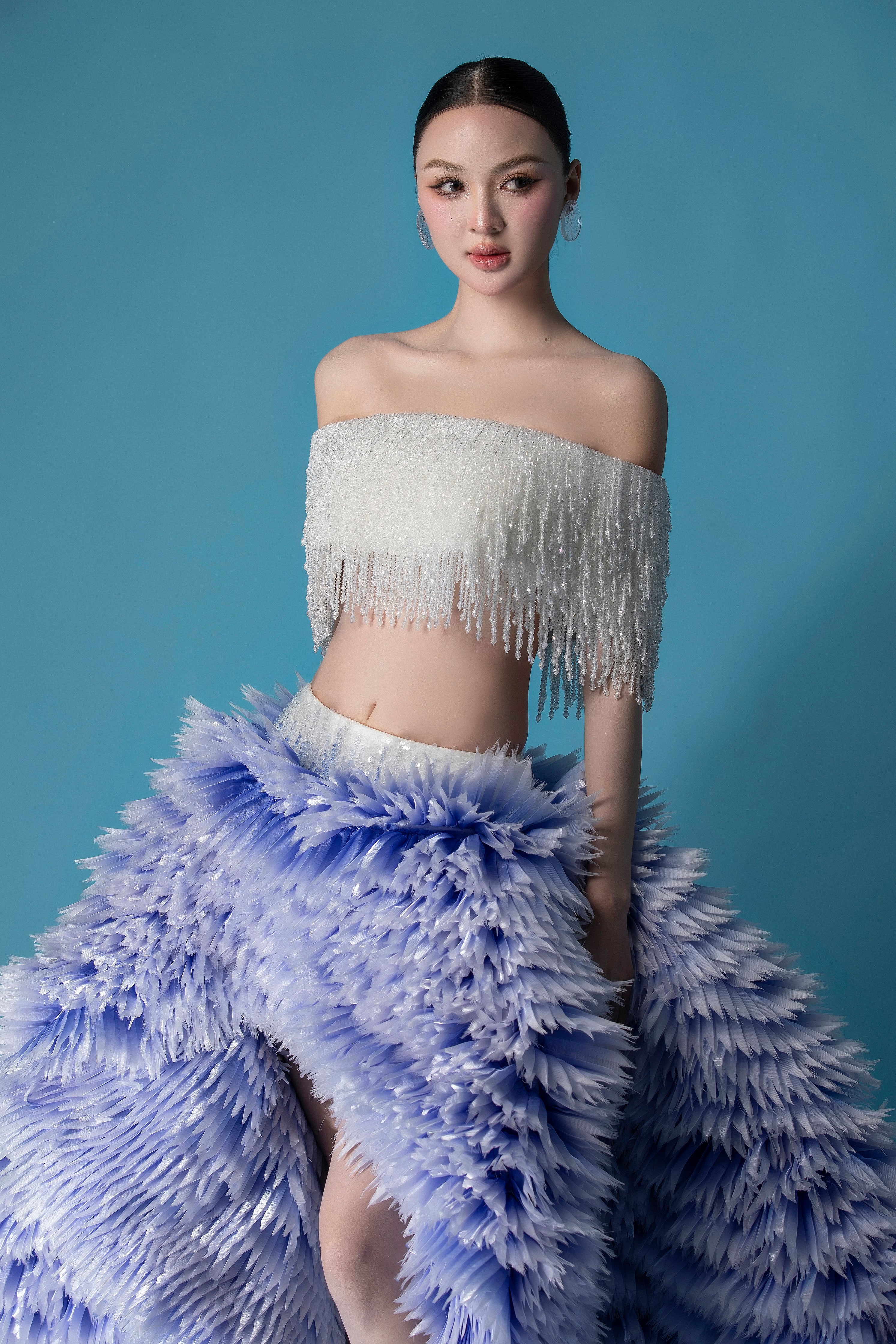 LOOK 04
